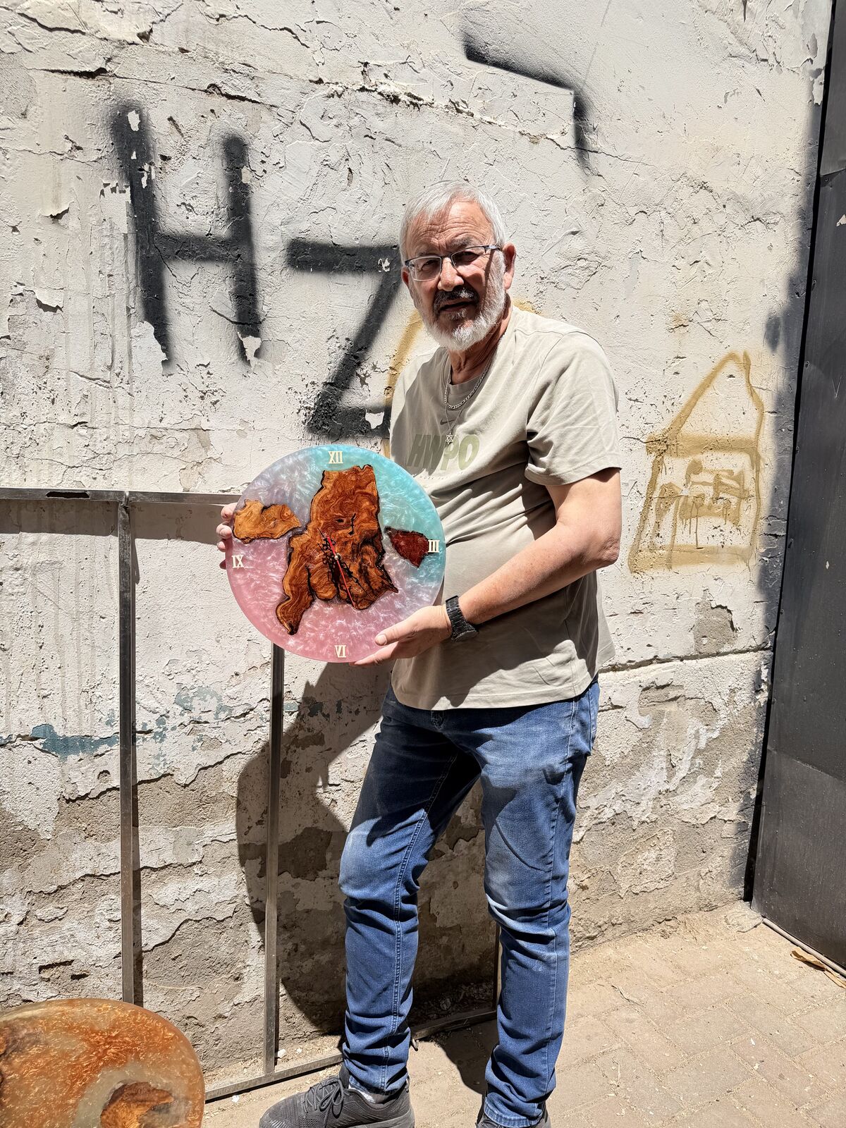 יצירה אישית שהוכנה בסדנת אפוקסי